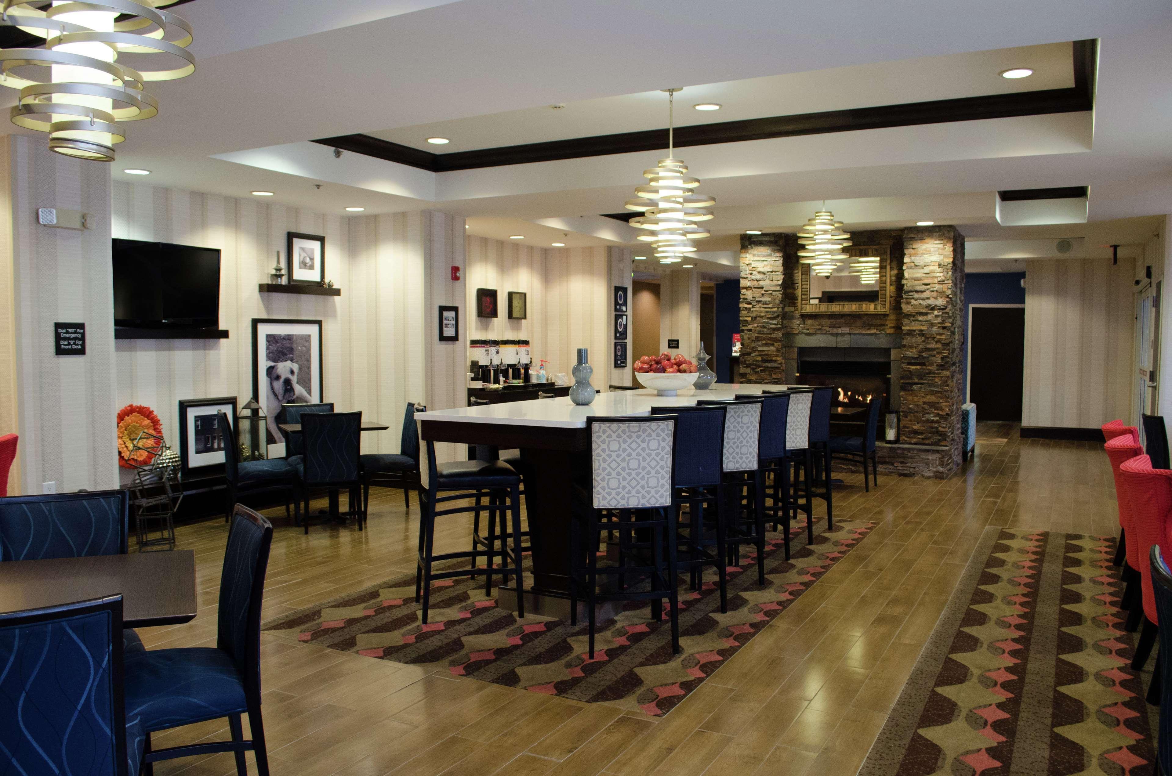 Hampton Inn Thomson Εξωτερικό φωτογραφία