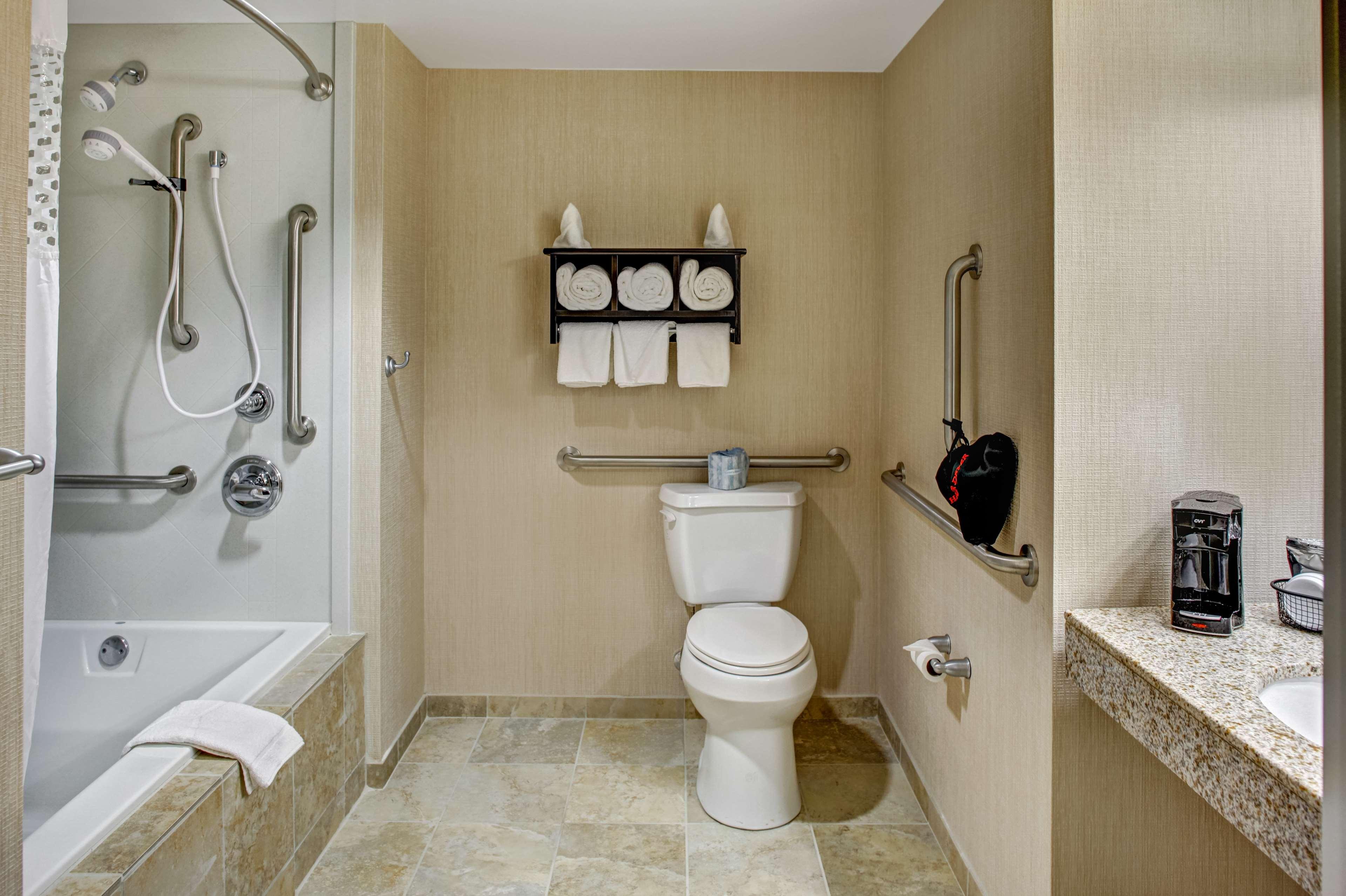 Hampton Inn Thomson Εξωτερικό φωτογραφία
