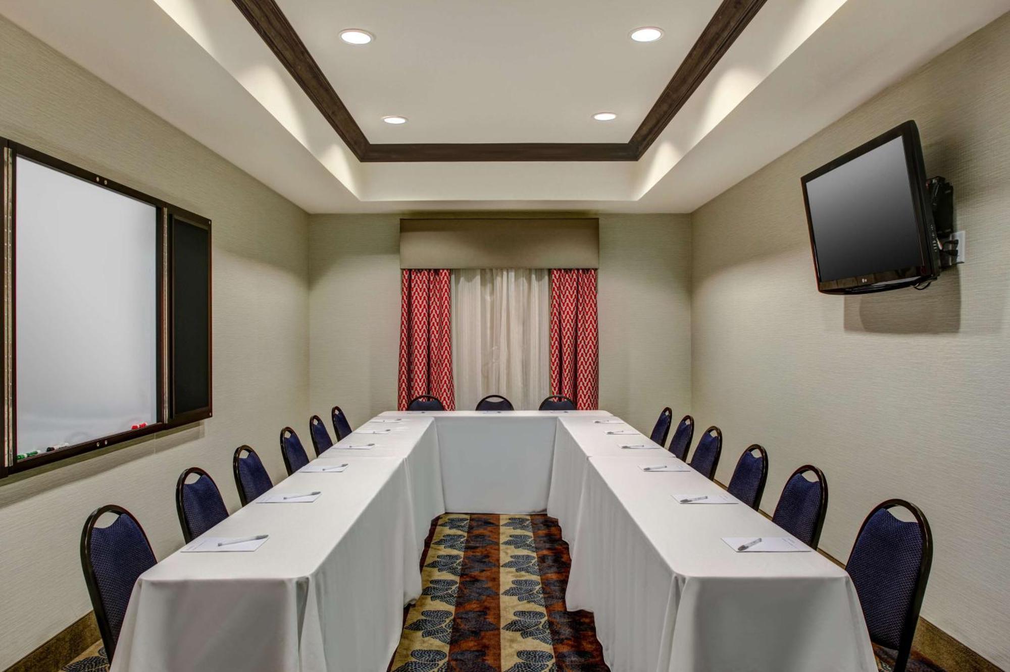 Hampton Inn Thomson Εξωτερικό φωτογραφία