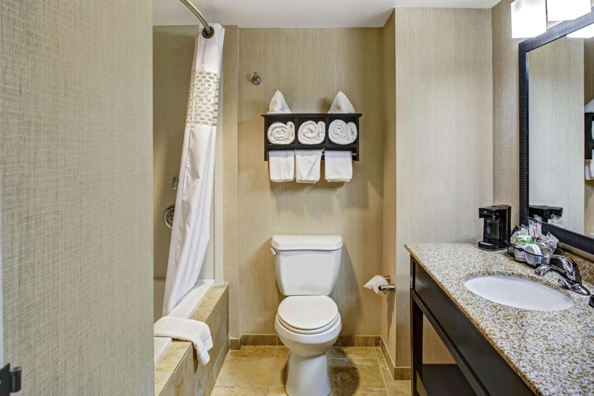 Hampton Inn Thomson Εξωτερικό φωτογραφία